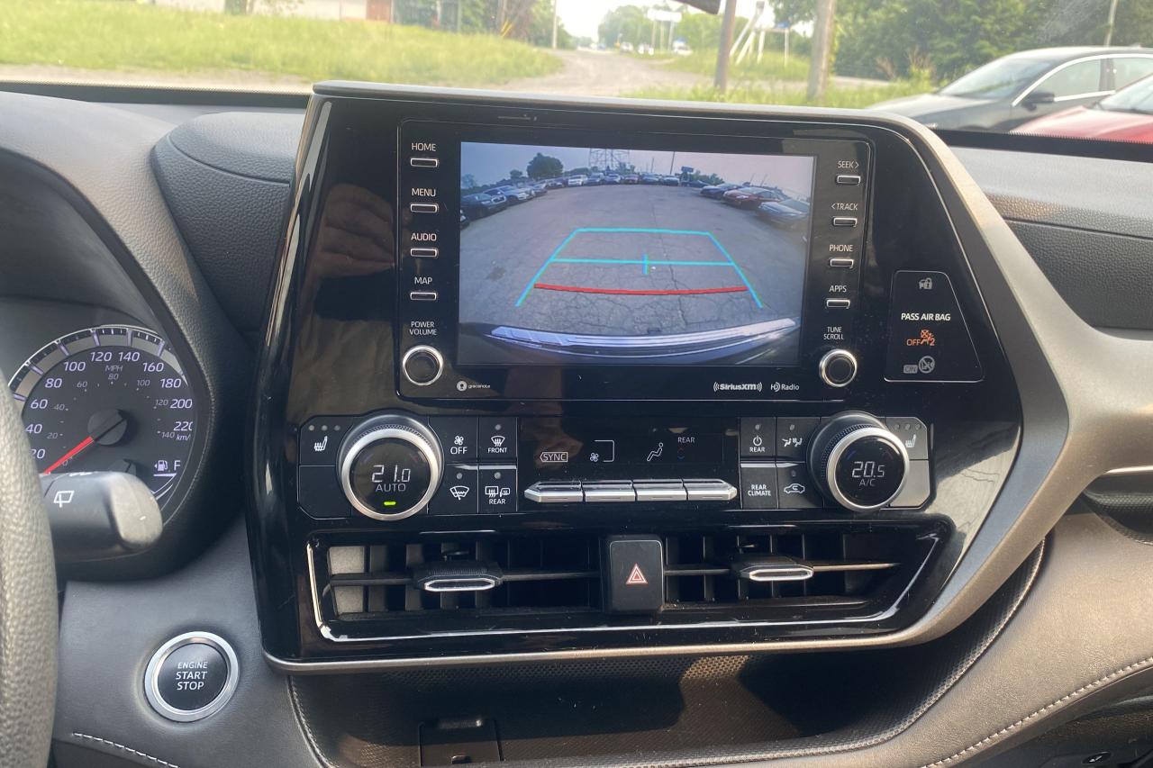 2020 Toyota Highlander LE - Photo #22