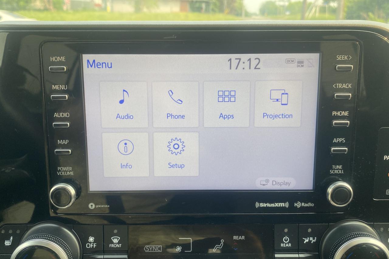 2020 Toyota Highlander LE - Photo #30