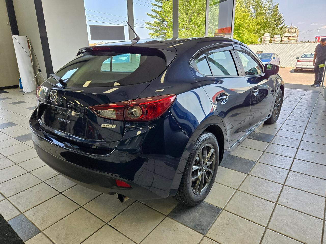 2016 Mazda MAZDA3 GX Hatchback | ALL CREDIT ACCEPTED!! - Photo #7