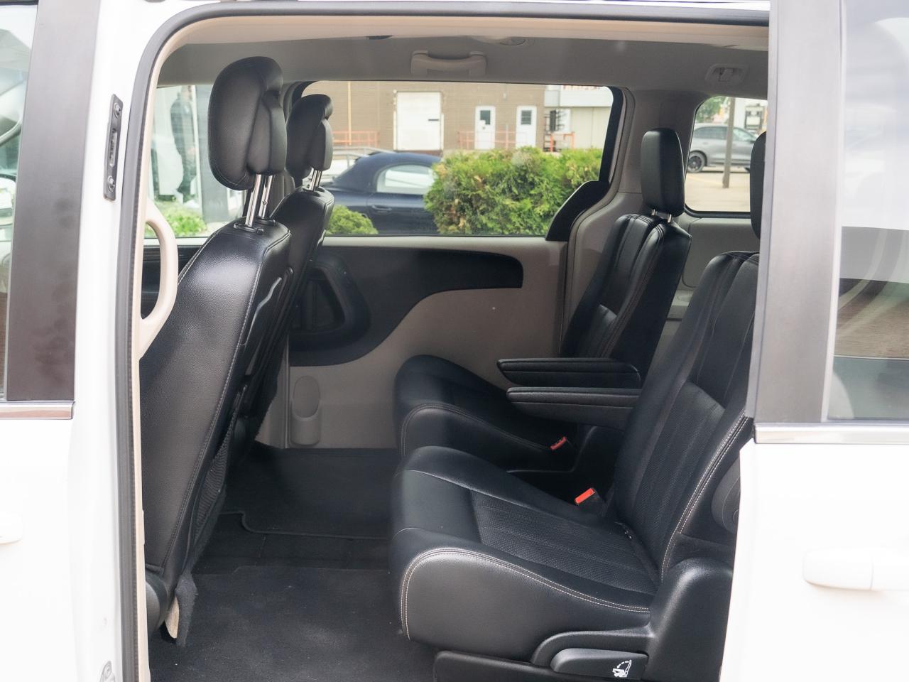 2017 Dodge Grand Caravan Crew Plus - Photo #18