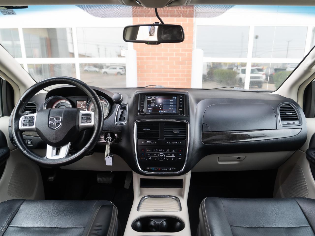 2017 Dodge Grand Caravan Crew Plus - Photo #8