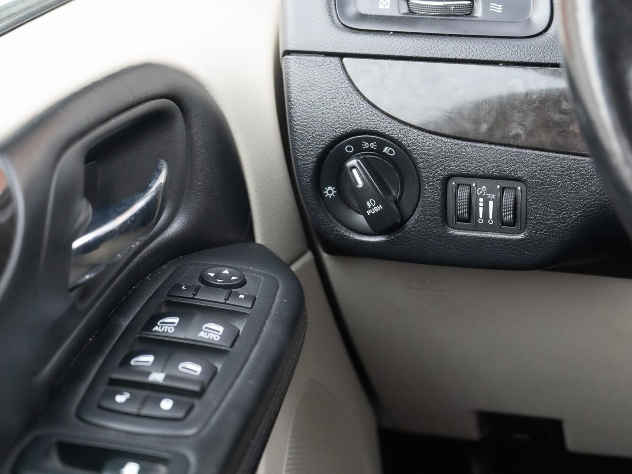 2017 Dodge Grand Caravan Crew Plus - Photo #15