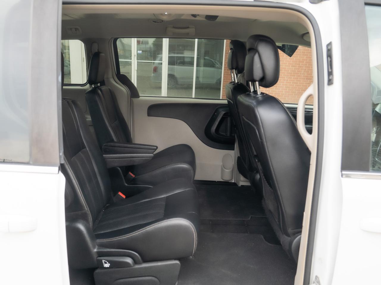 2017 Dodge Grand Caravan Crew Plus - Photo #19