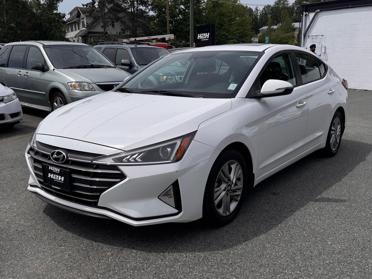 Used 2020 Hyundai Elantra w/Sun & Safety Package FINANCING AVAILABLE for sale in Surrey, BC