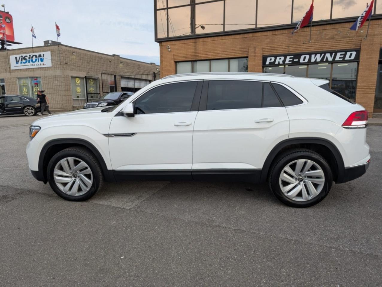 2021 Volkswagen Atlas Cross Sport SEL*4MOTION*SUNROOF*NAVI*LOADED*PRICE TO SELL*** - Photo #2