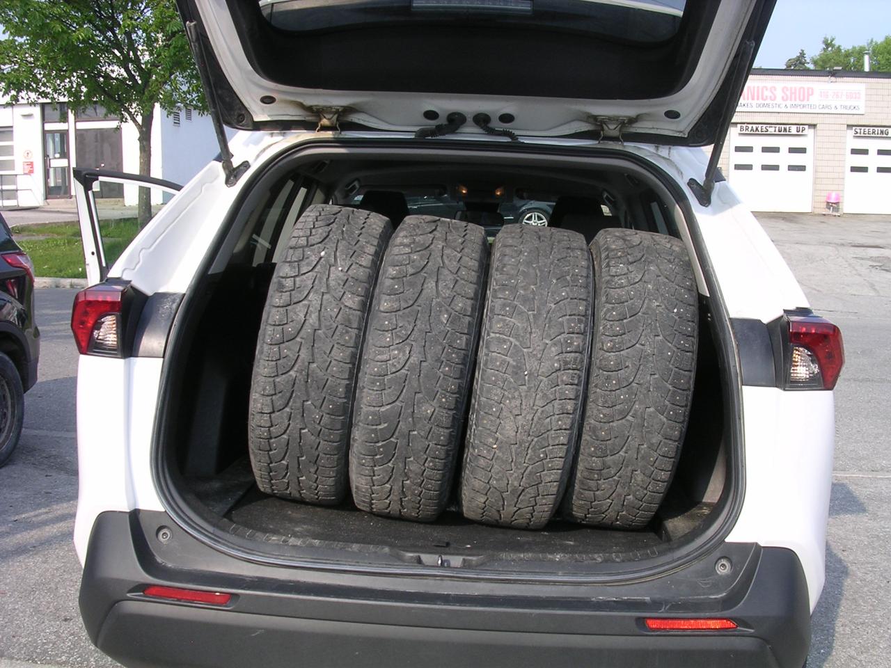 2021 Toyota RAV4 LE - Photo #9