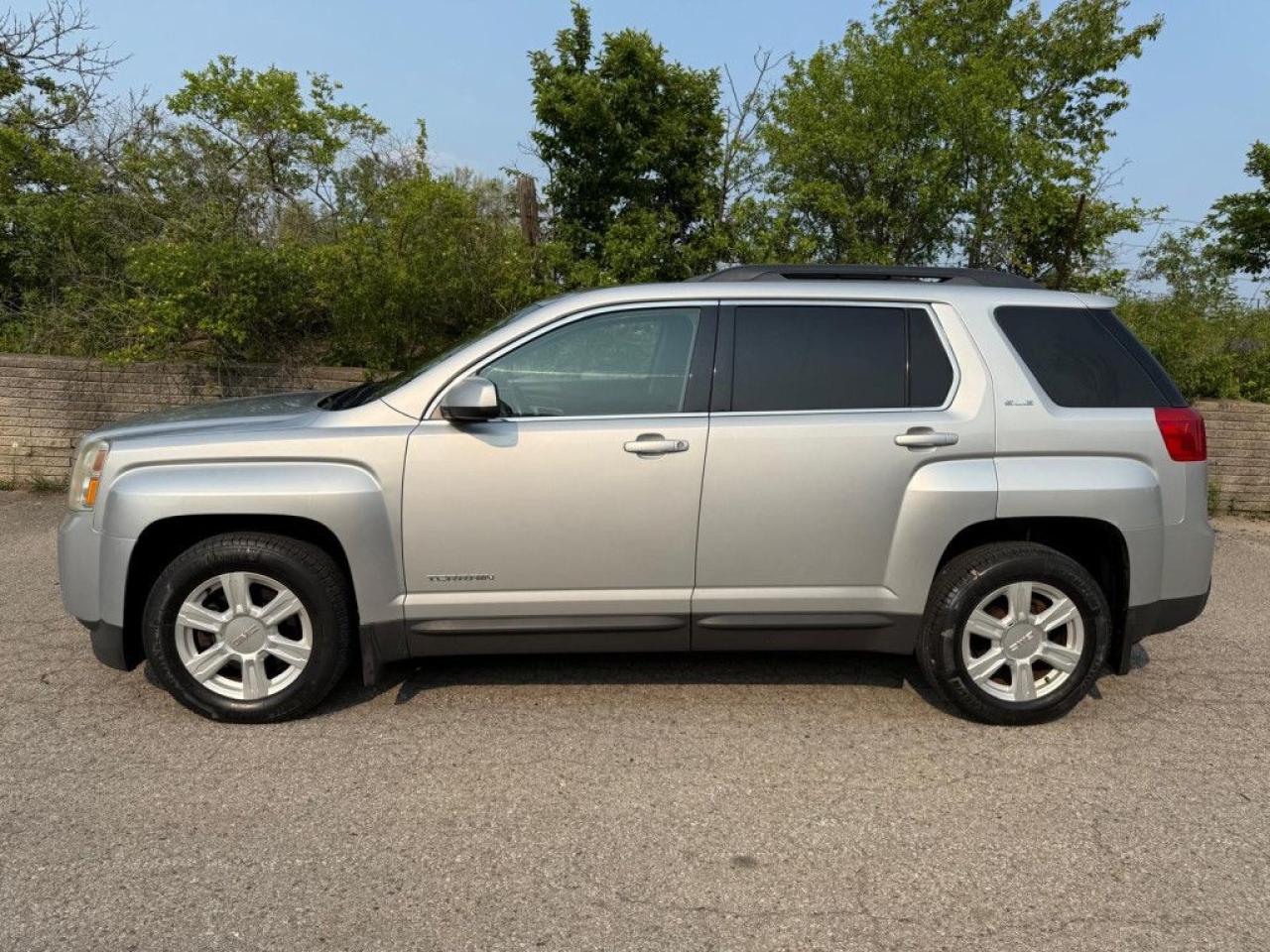2015 GMC Terrain SLE | CLEAN CARFAX | AWD | LOW KMS | POWER SEATS | BACK-UP CAM | PIONEER SOUND SYSTEM | - Photo #3