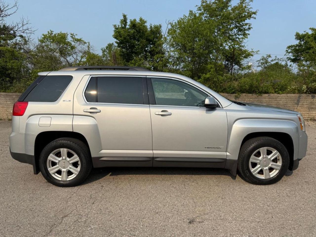 2015 GMC Terrain SLE | CLEAN CARFAX | AWD | LOW KMS | POWER SEATS | BACK-UP CAM | PIONEER SOUND SYSTEM | - Photo #8