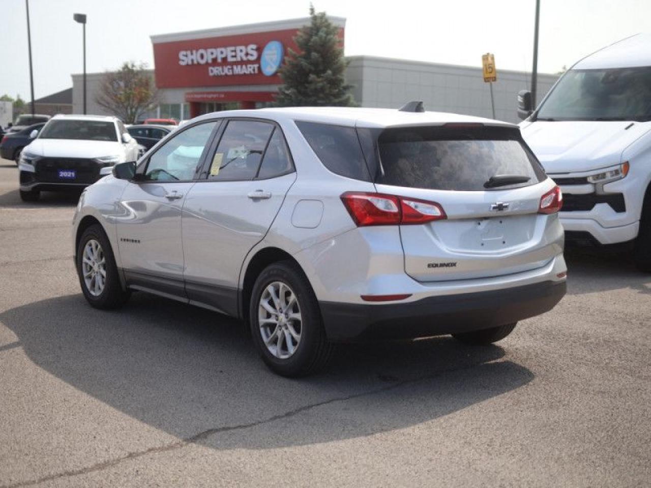 2019 Chevrolet Equinox LS  **LOW KMS - APPLE CP** Photo