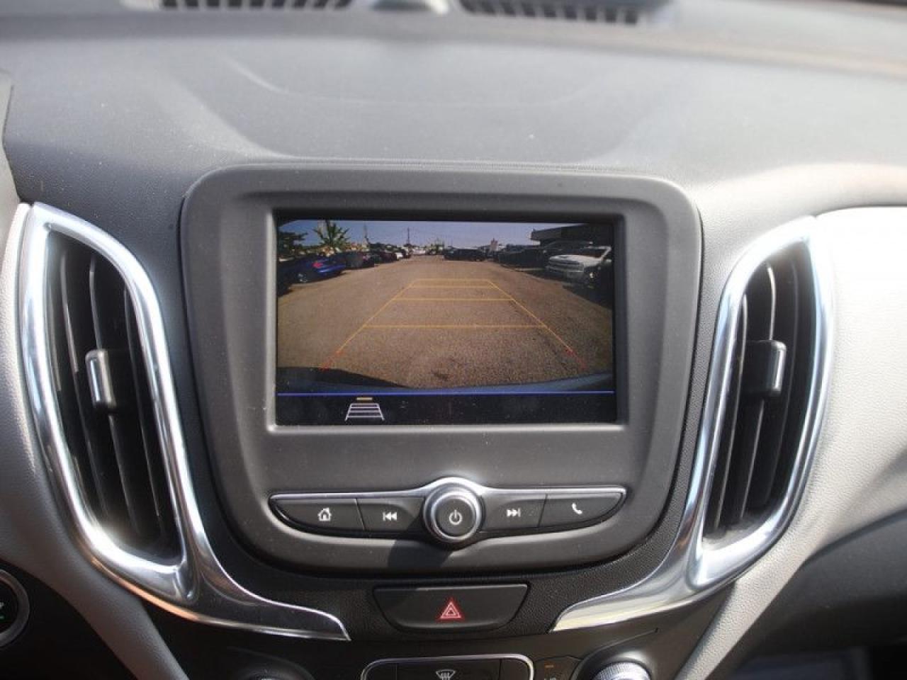 2019 Chevrolet Equinox LS  **LOW KMS - APPLE CP** Photo