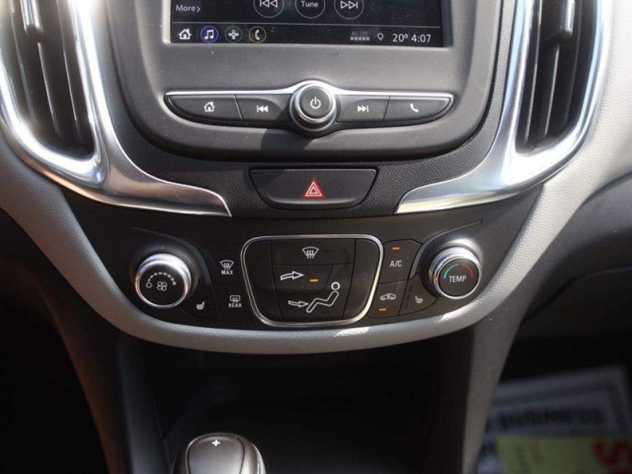 2019 Chevrolet Equinox LS  **LOW KMS - APPLE CP** Photo