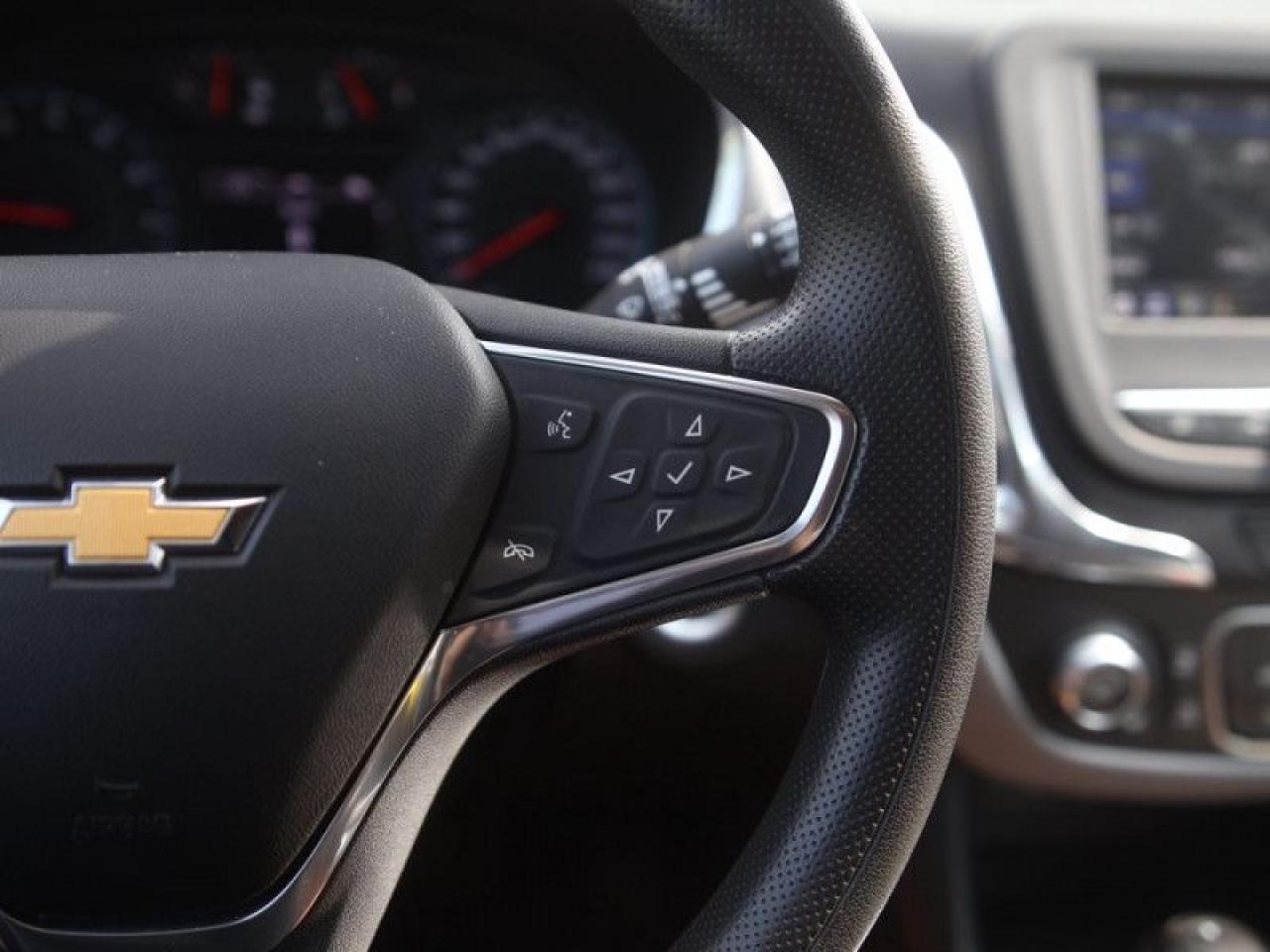 2019 Chevrolet Equinox LS  **LOW KMS - APPLE CP** Photo