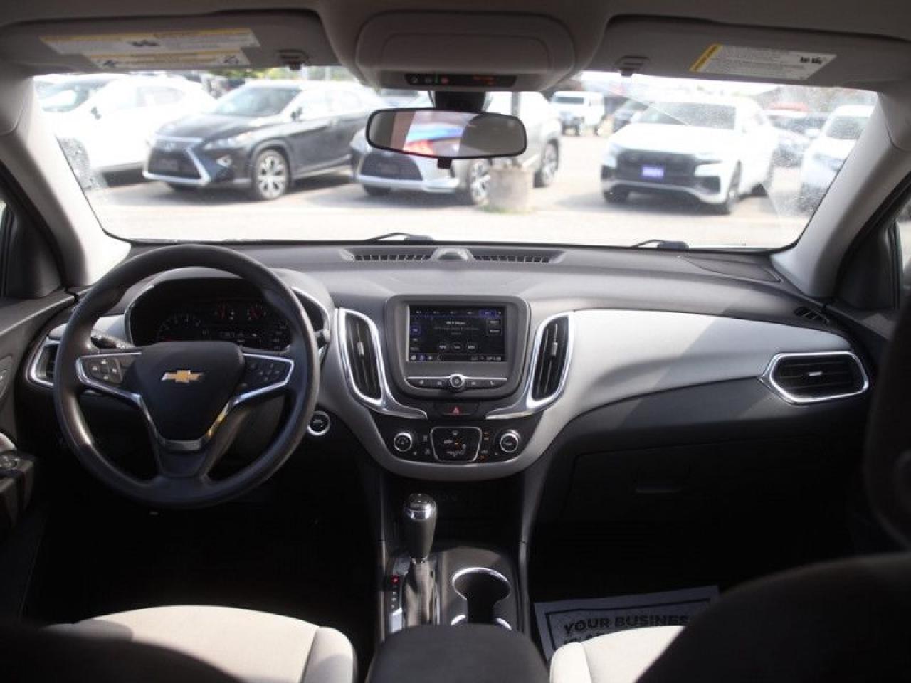2019 Chevrolet Equinox LS  **LOW KMS - APPLE CP** Photo
