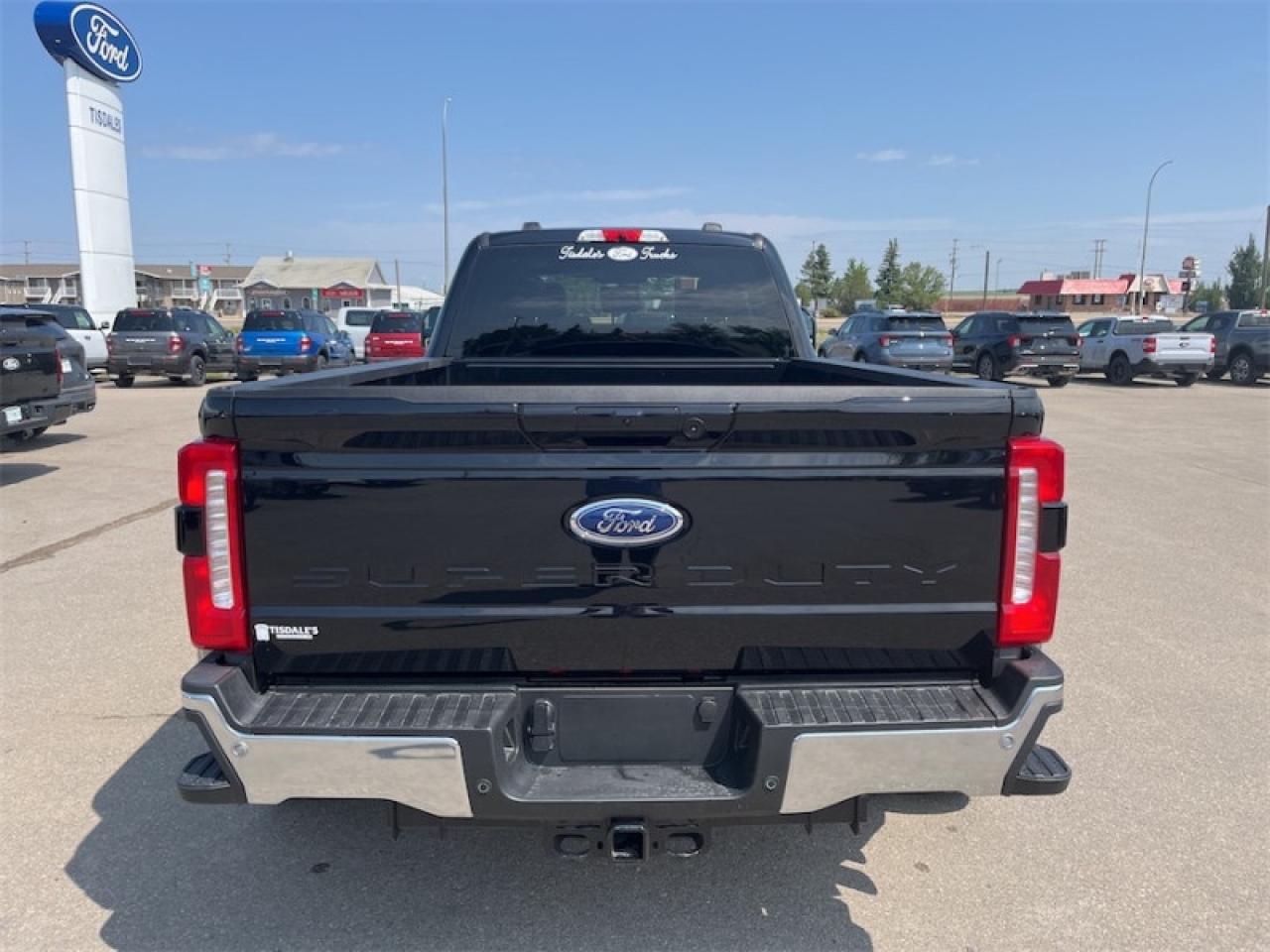 2025 Ford F-350 Super Duty Lariat Photo5