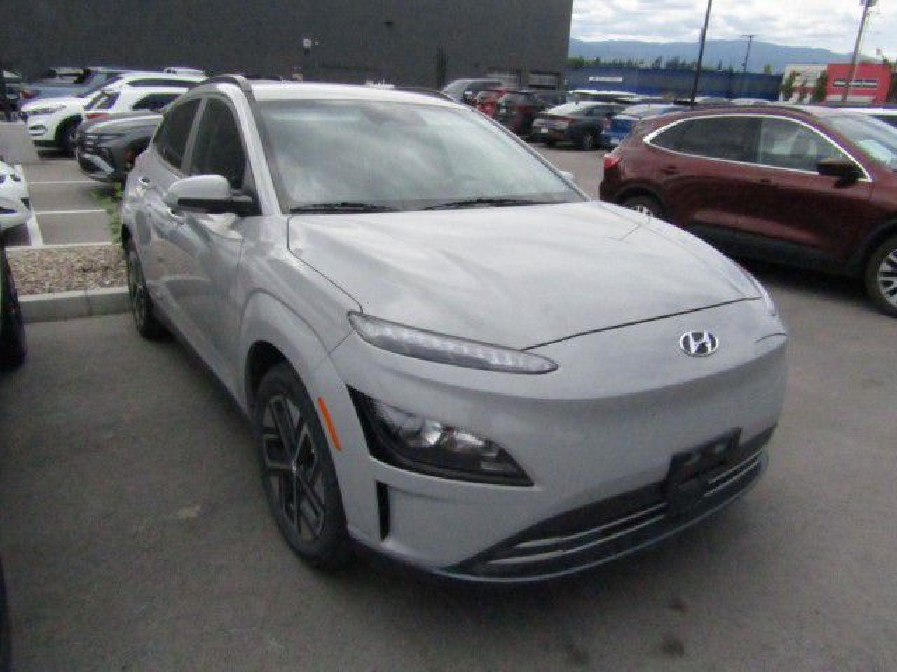 Used 2022 Hyundai KONA Electric Preferred FORWARD COLLISION! BLINDSPOT! BLINDSPOT! NO ACCIDENT! ONE OWNER! for sale in Kelowna, BC