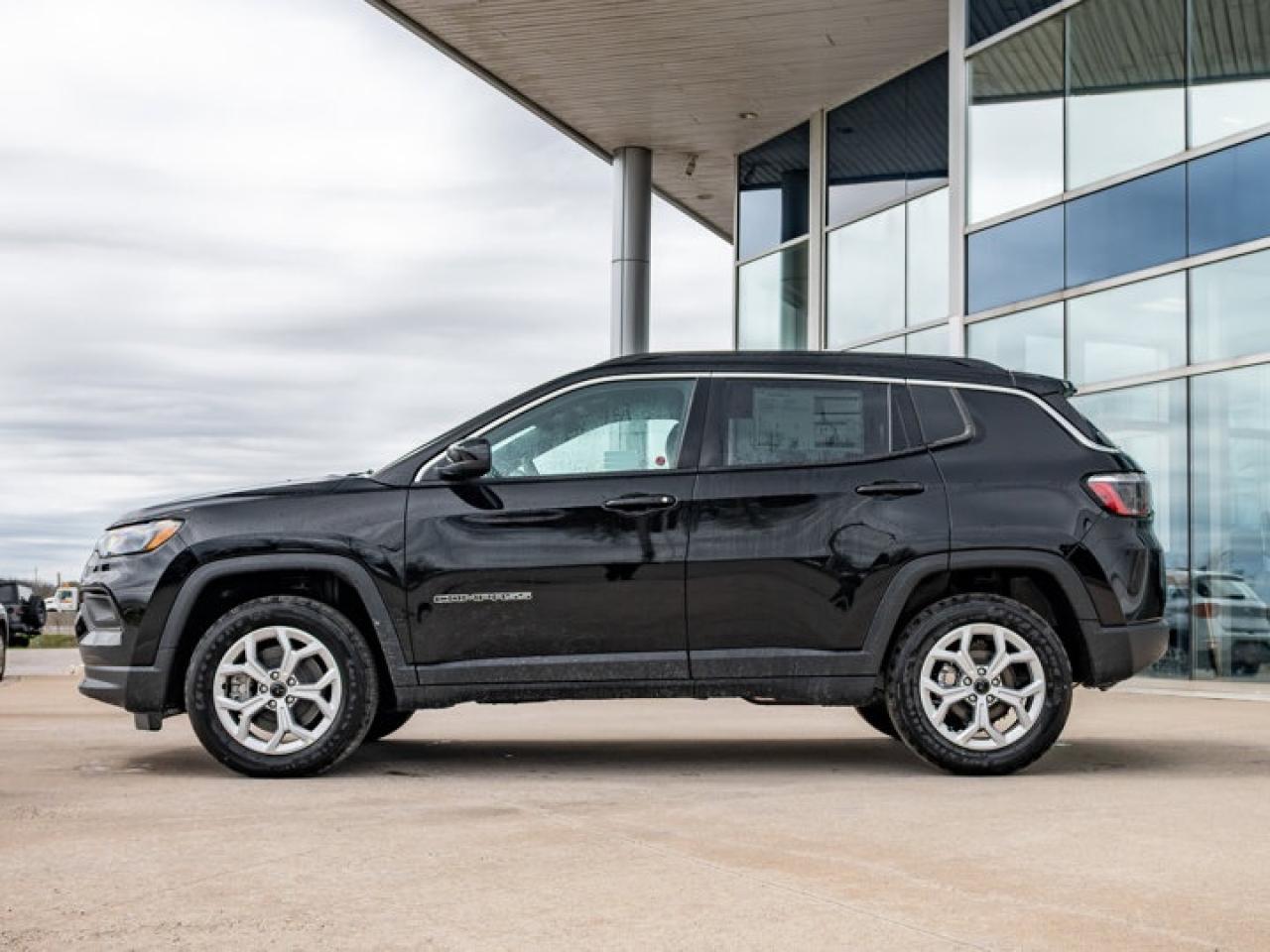 2025 Jeep Compass NORTH Photo