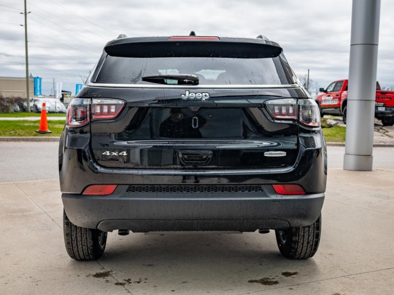 2025 Jeep Compass NORTH Photo