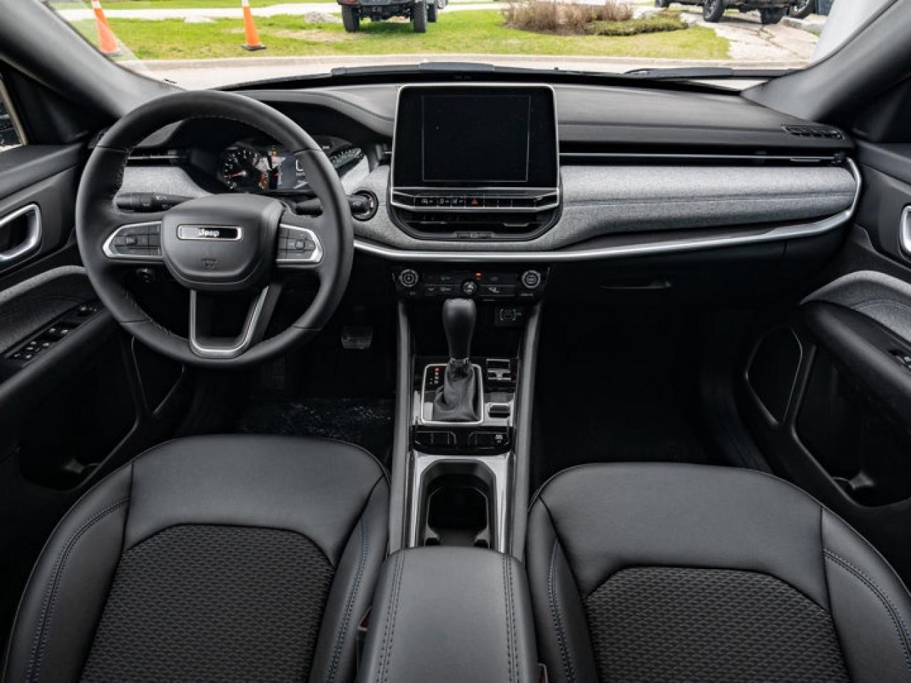 2025 Jeep Compass NORTH Photo