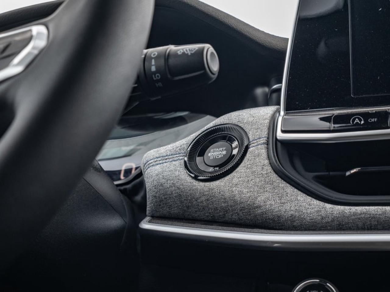 2025 Jeep Compass NORTH Photo