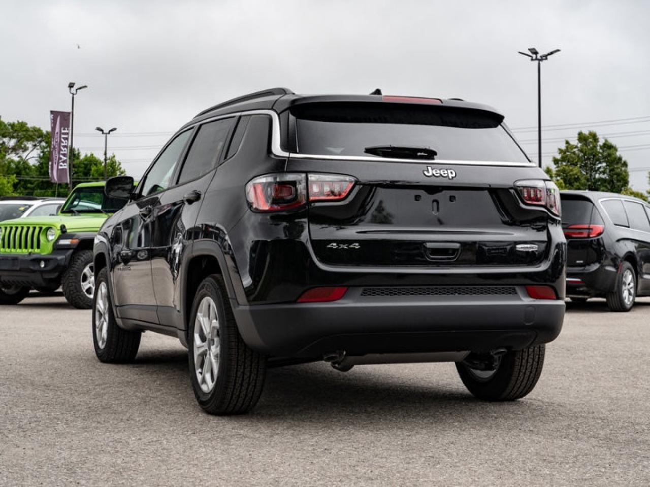 2025 Jeep Compass NORTH Photo4