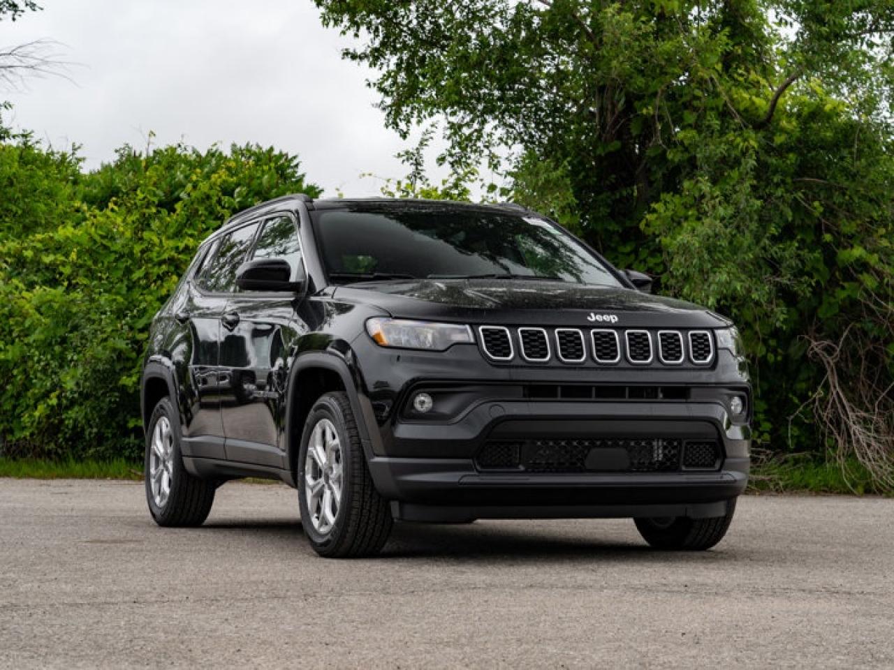2025 Jeep Compass NORTH Photo