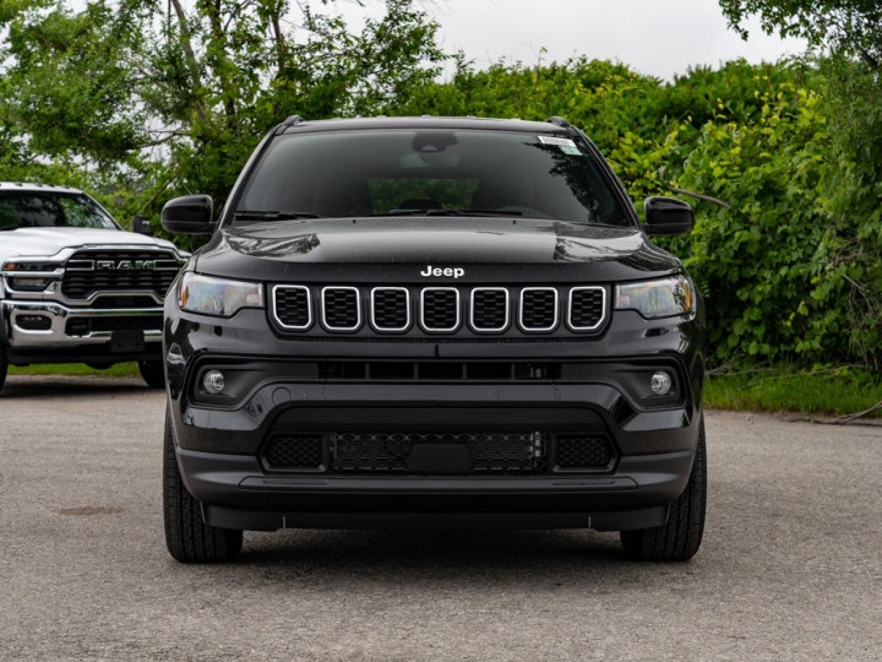 2025 Jeep Compass NORTH Photo