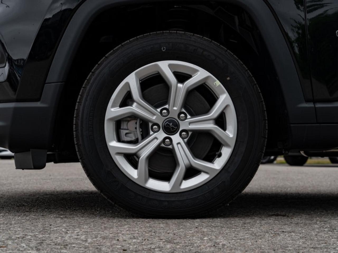 2025 Jeep Compass NORTH Photo