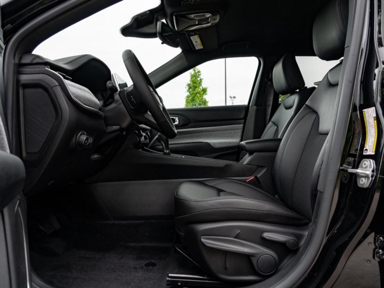 2025 Jeep Compass NORTH Photo