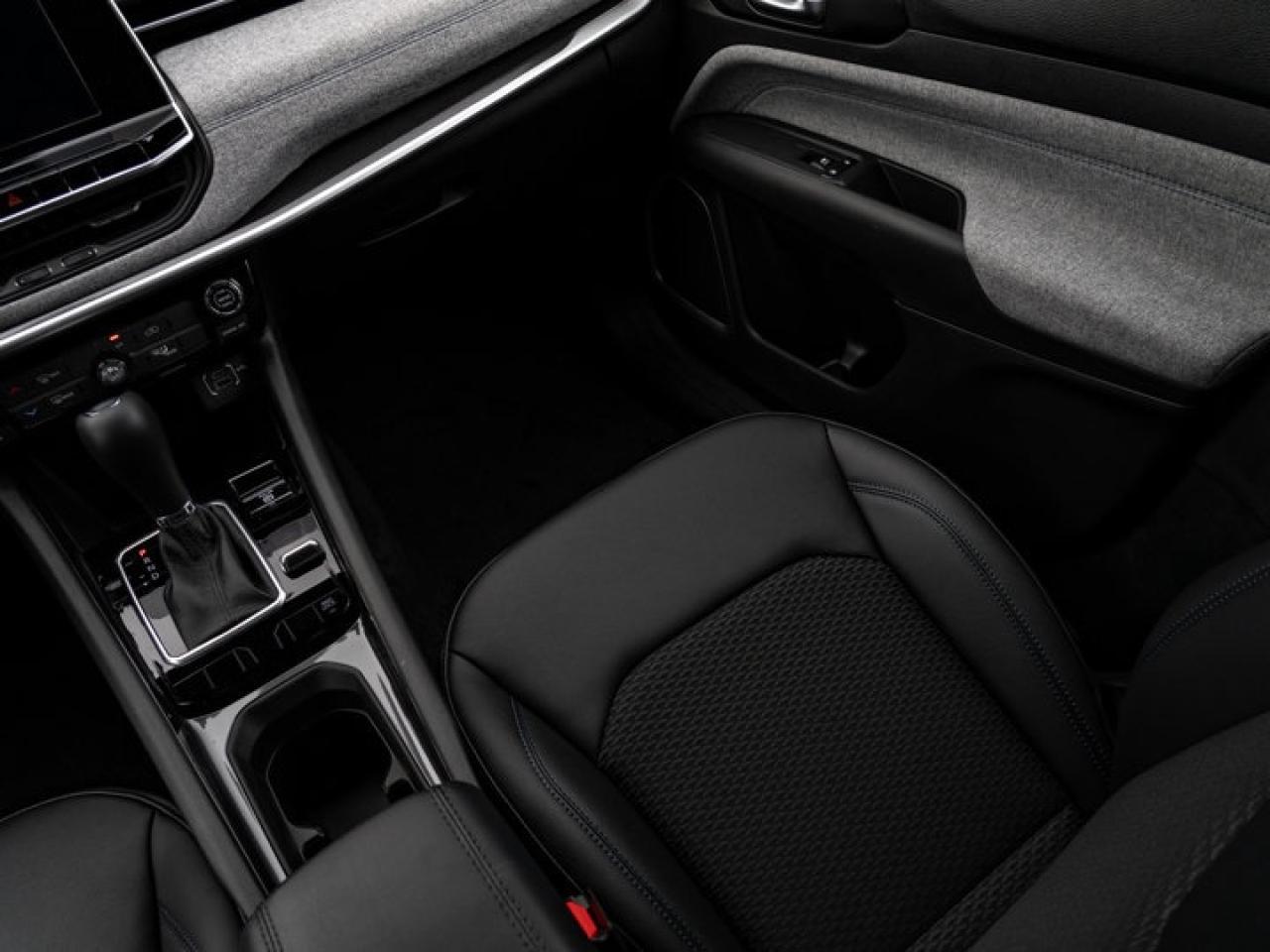 2025 Jeep Compass NORTH Photo