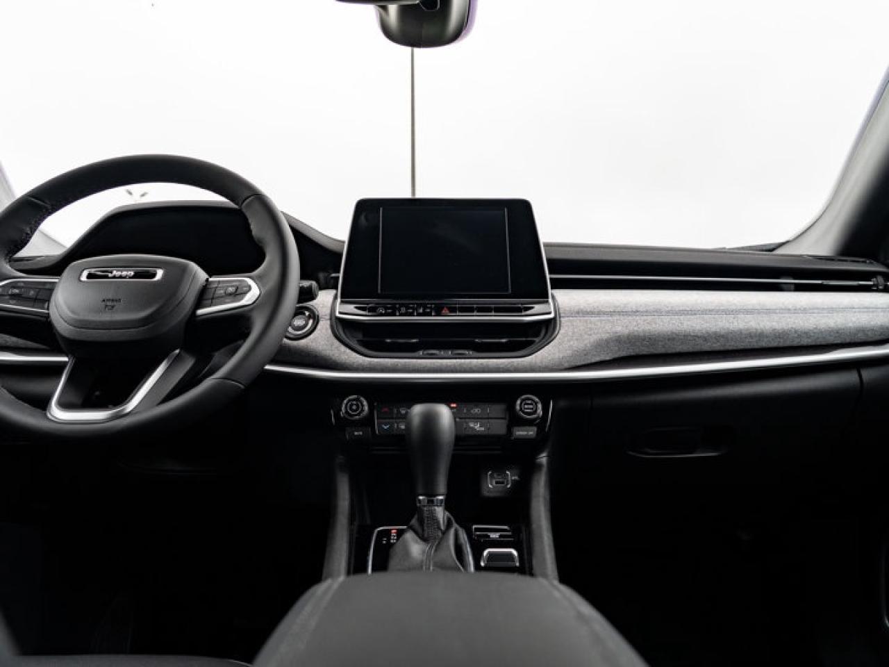 2025 Jeep Compass NORTH Photo