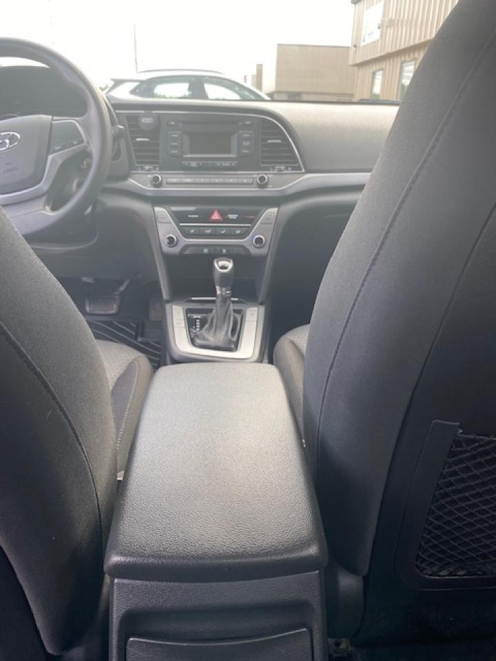 2017 Hyundai Elantra LE - Photo #8