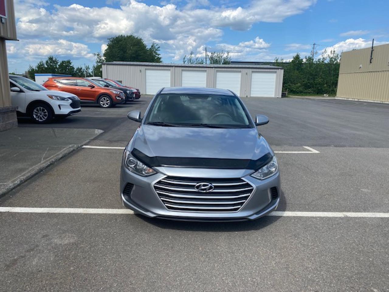 2017 Hyundai Elantra LE - Photo #6