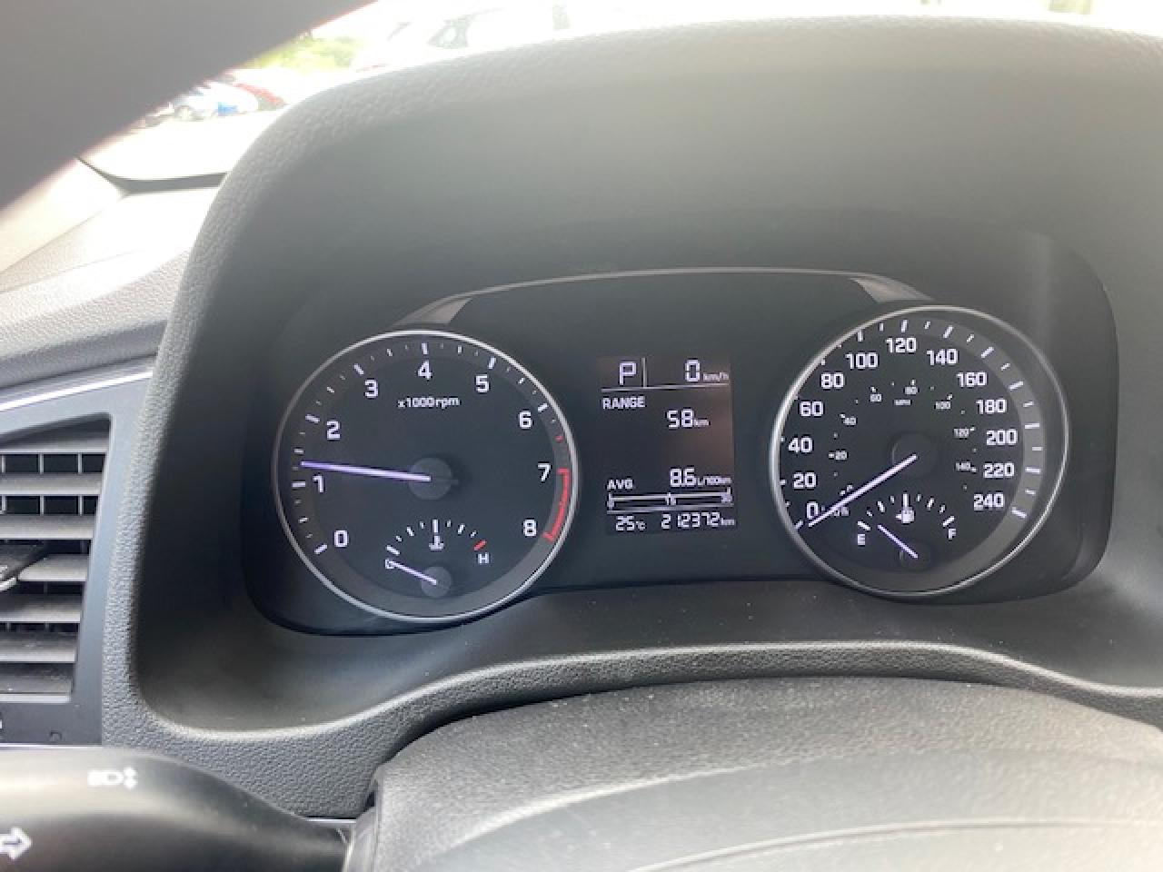 2017 Hyundai Elantra LE - Photo #9
