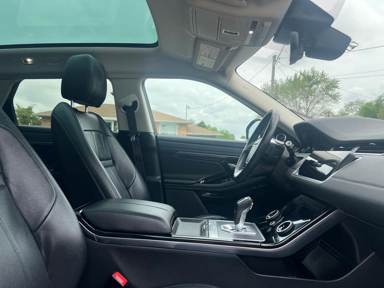 2020 Land Rover Evoque SE - Photo #8