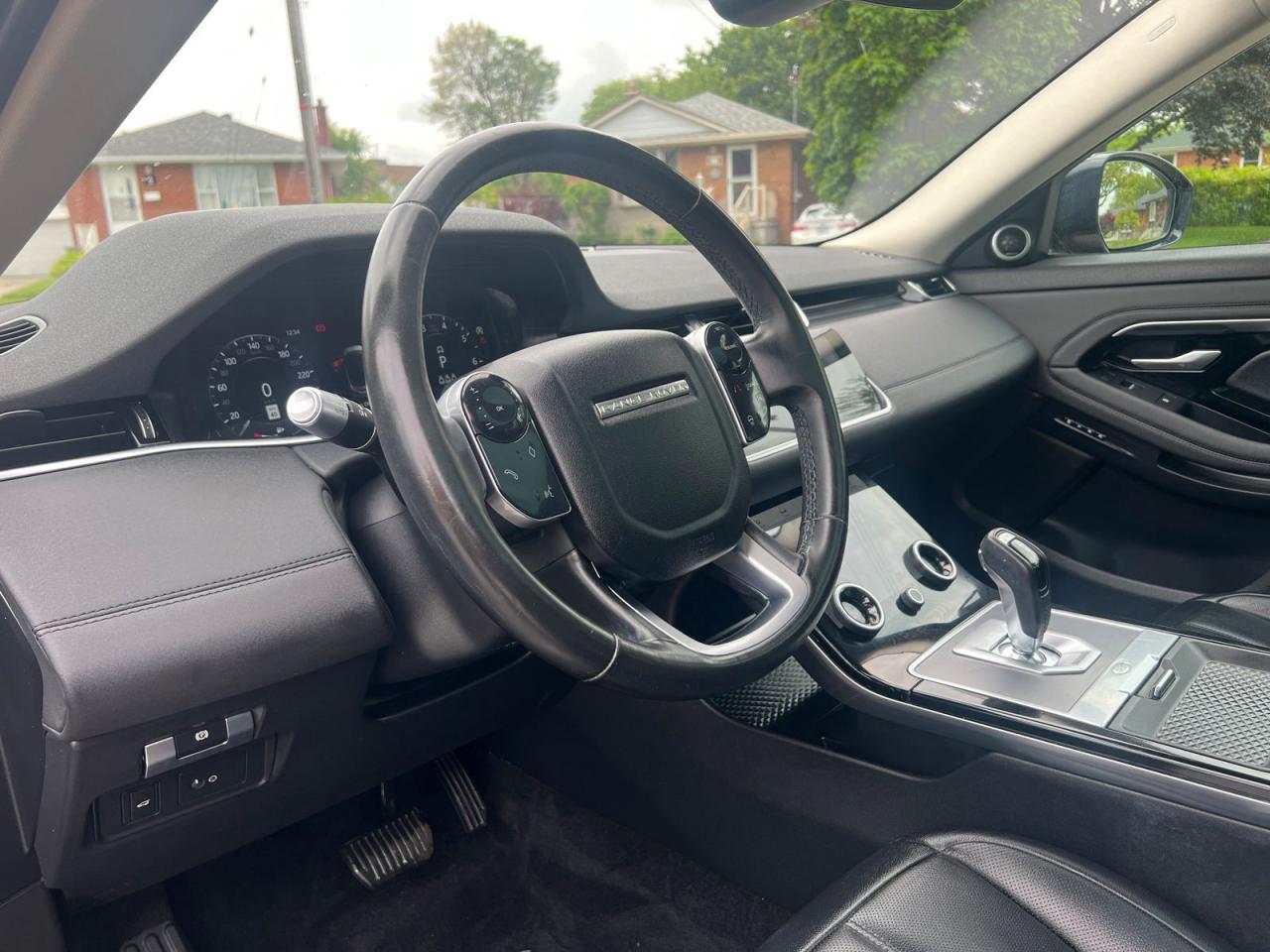2020 Land Rover Evoque SE - Photo #11