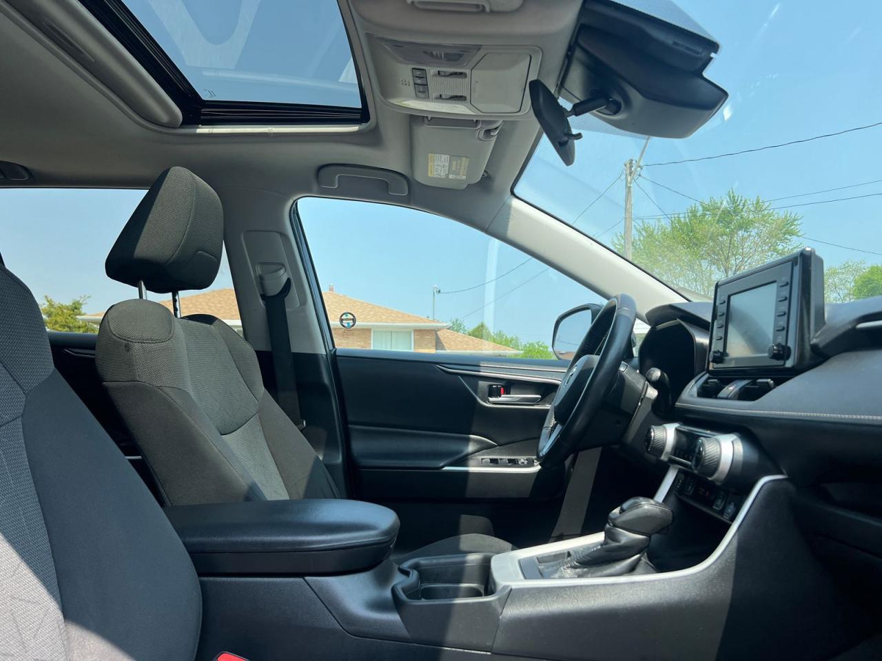 2021 Toyota RAV4 XLE AWD - Photo #8
