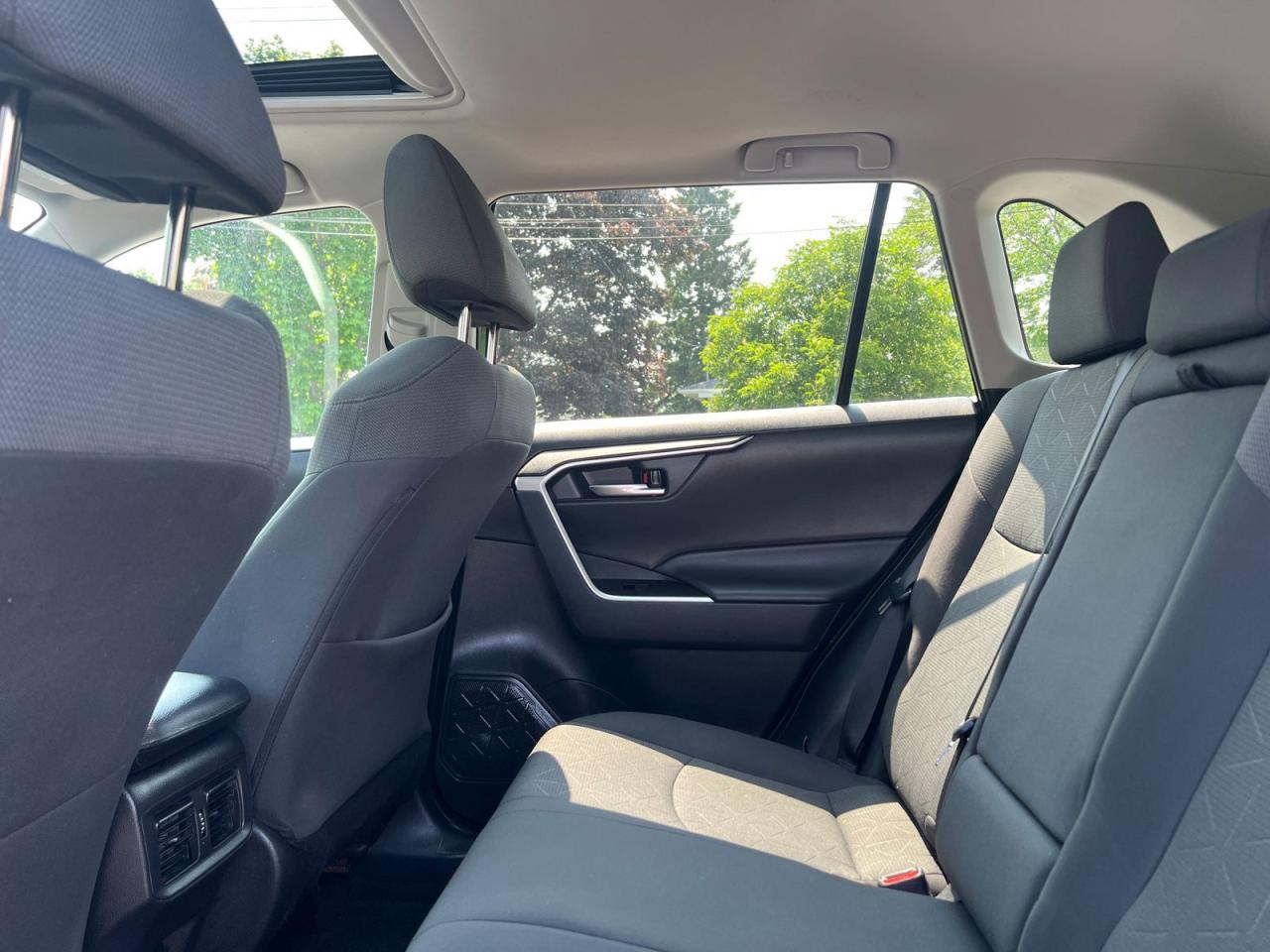 2021 Toyota RAV4 XLE AWD - Photo #10