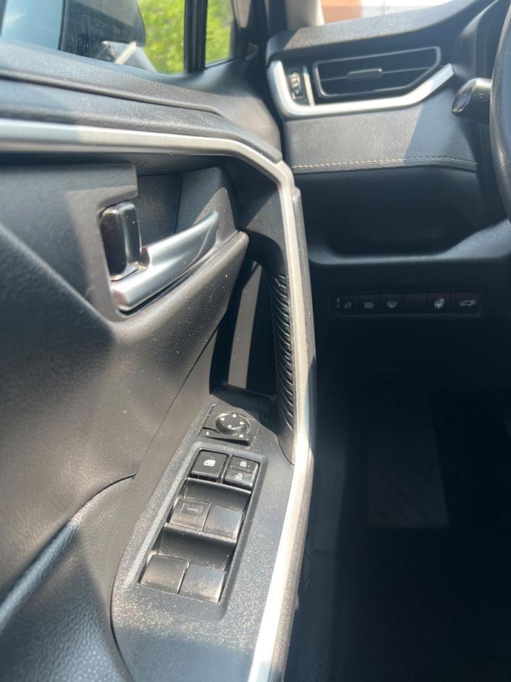 2021 Toyota RAV4 XLE AWD - Photo #19