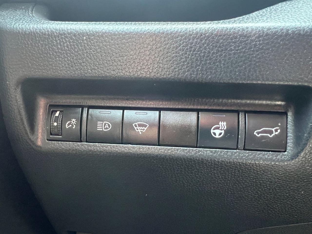 2021 Toyota RAV4 XLE AWD - Photo #20