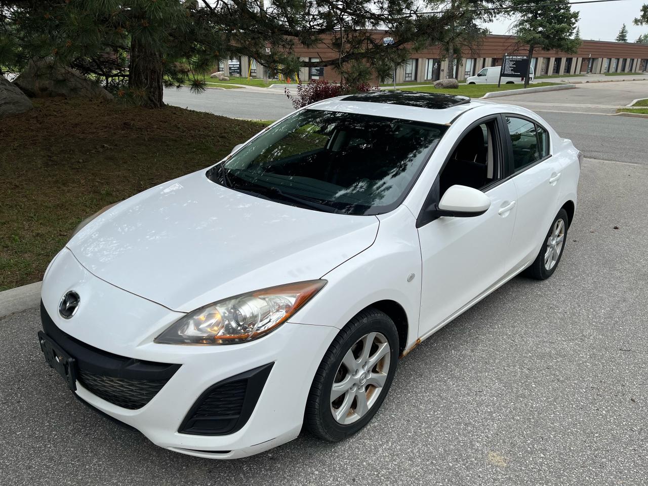 Used 2010 Mazda MAZDA3 GS-MOONROOF/AUTO-1 LOCAL FEMALE OWNER! ONLY $2,390 for sale in Toronto, ON