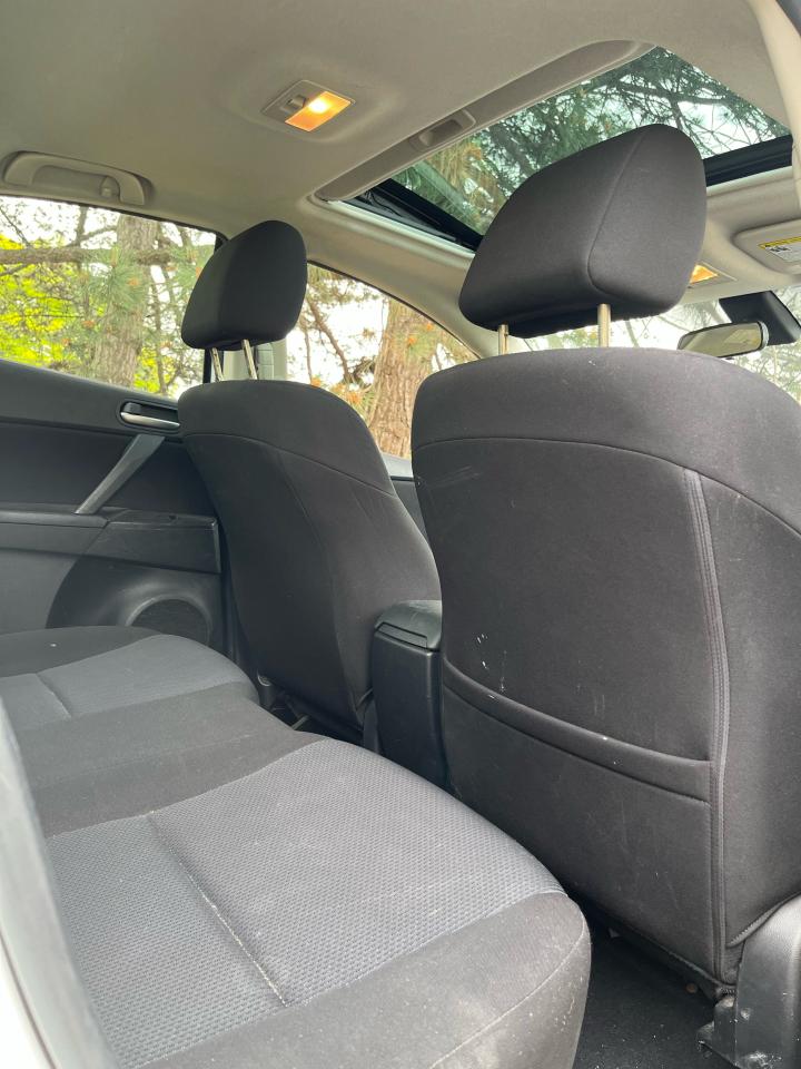 2010 Mazda MAZDA3 2010 MAZDA 3 GS - 1 LOCAL FEMALE OWNER!! Photo4