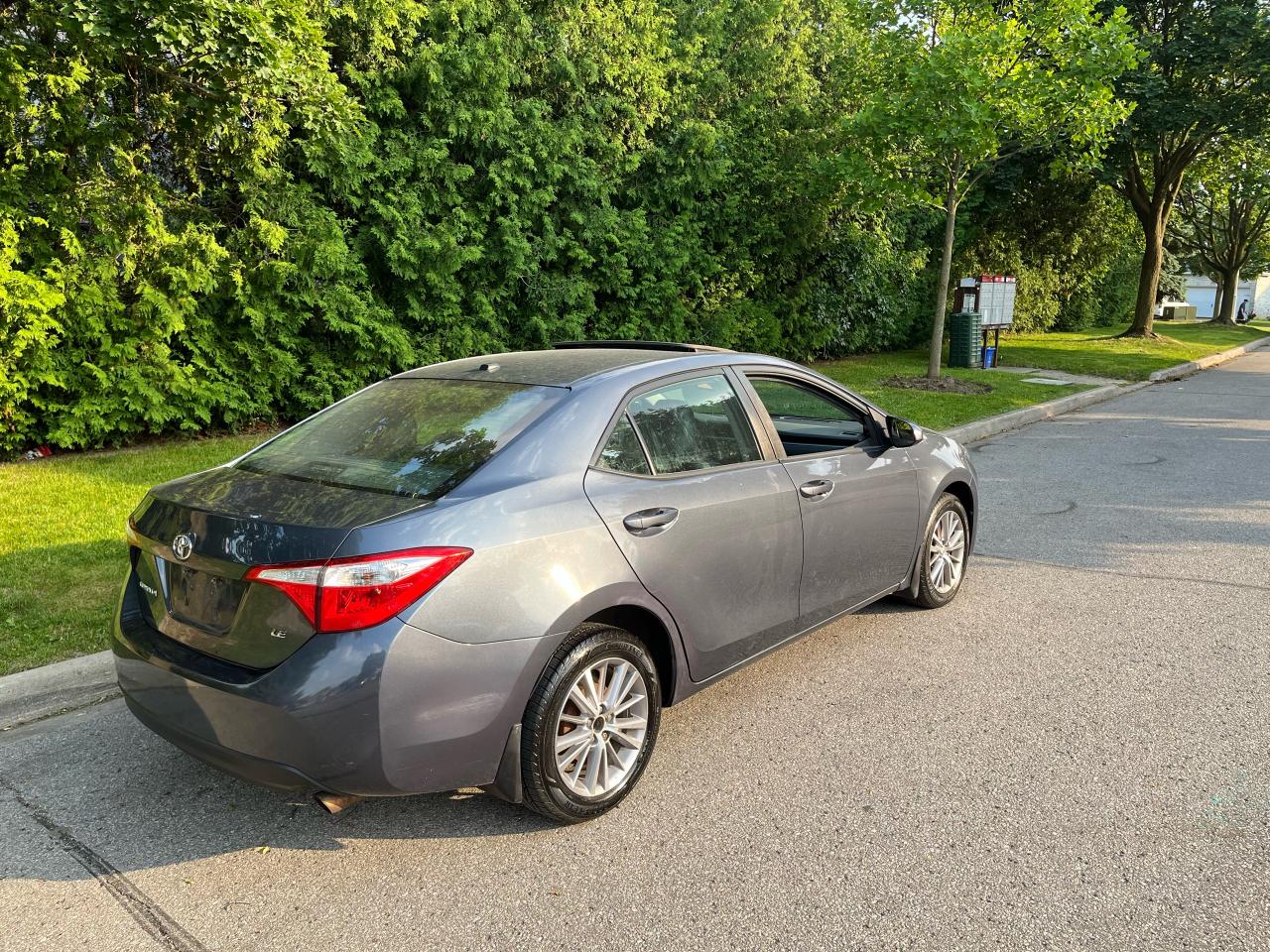 2014 Toyota Corolla LE-1 LOCAL FEMALE OWNER! LEATHER/S.ROOF! NO CLAIMS - Photo #2