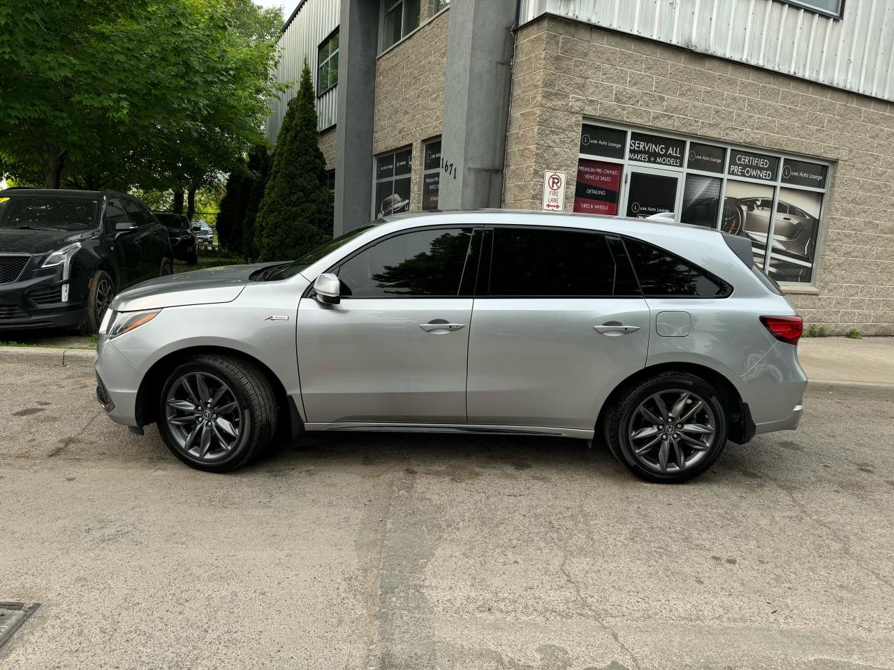 2019 Acura MDX A-Spec, LEATHER, SUNROOF, NAV, LOADED! Photo2