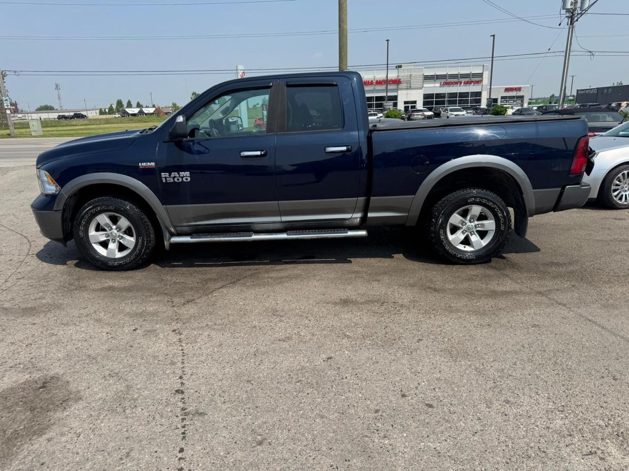 2013 RAM 1500 OUTDOORSMAN, QUAD CAB, 4X4, V8, ONLY 58KMS, CERT - Photo #2
