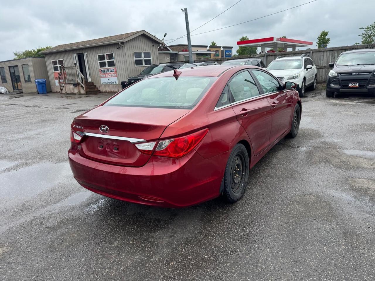 2011 Hyundai Sonata GL, AUTO, NEW ENGINE, 2 SETS OF WHEELS, CERTIFIED - Photo #5