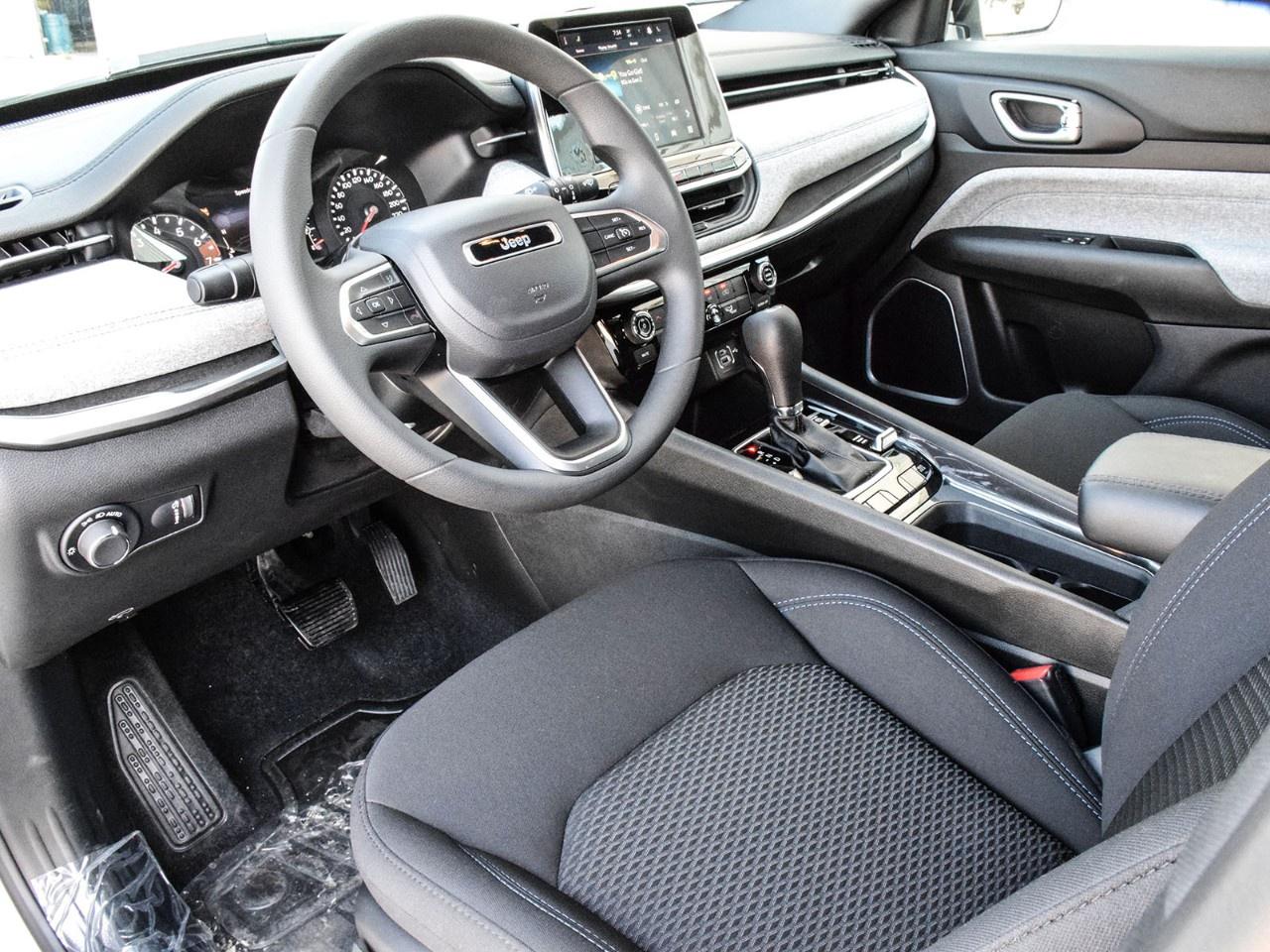 2025 Jeep Compass sport 4x4 Photo