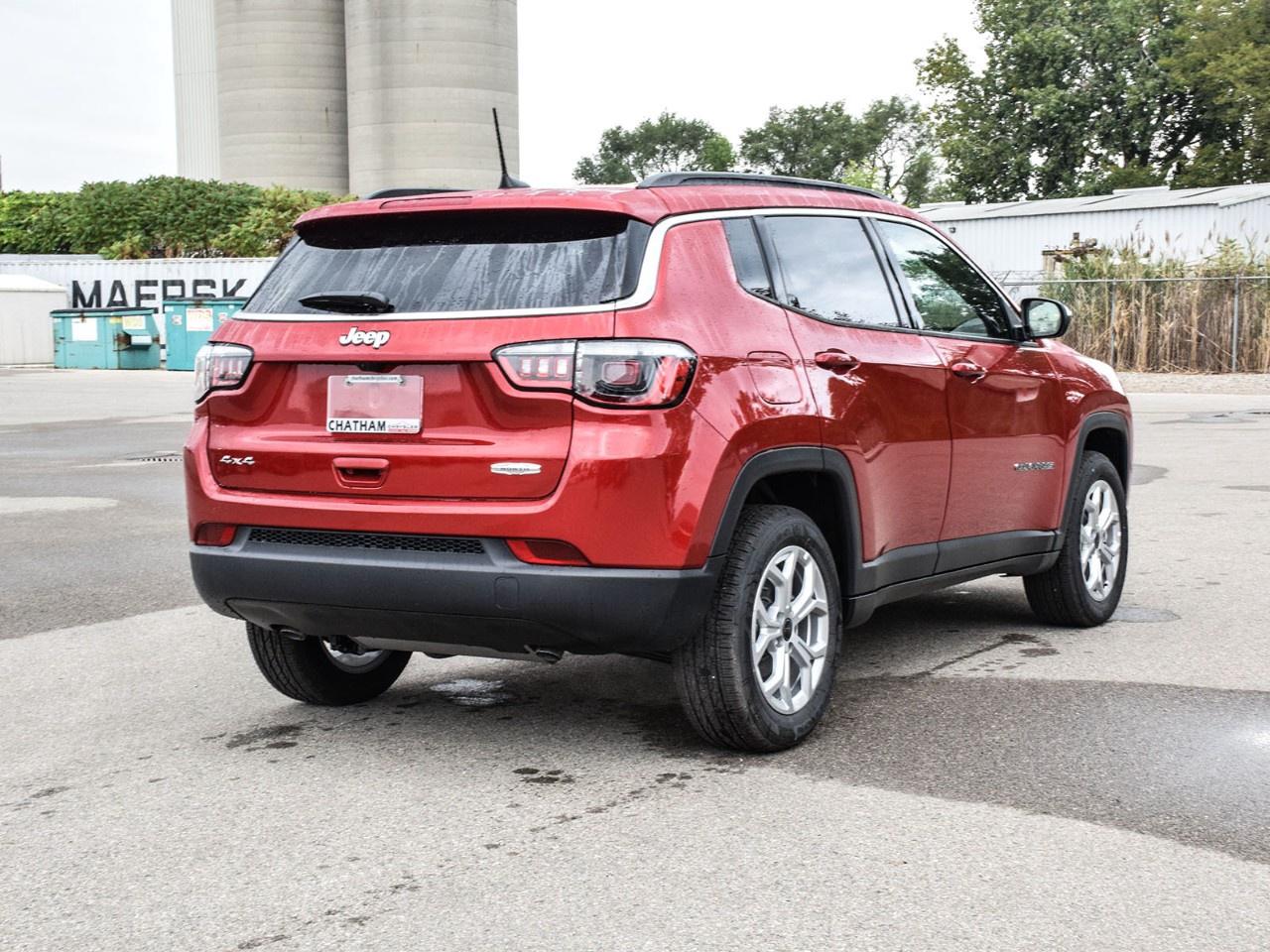 2025 Jeep Compass NORTH 4X4 Photo