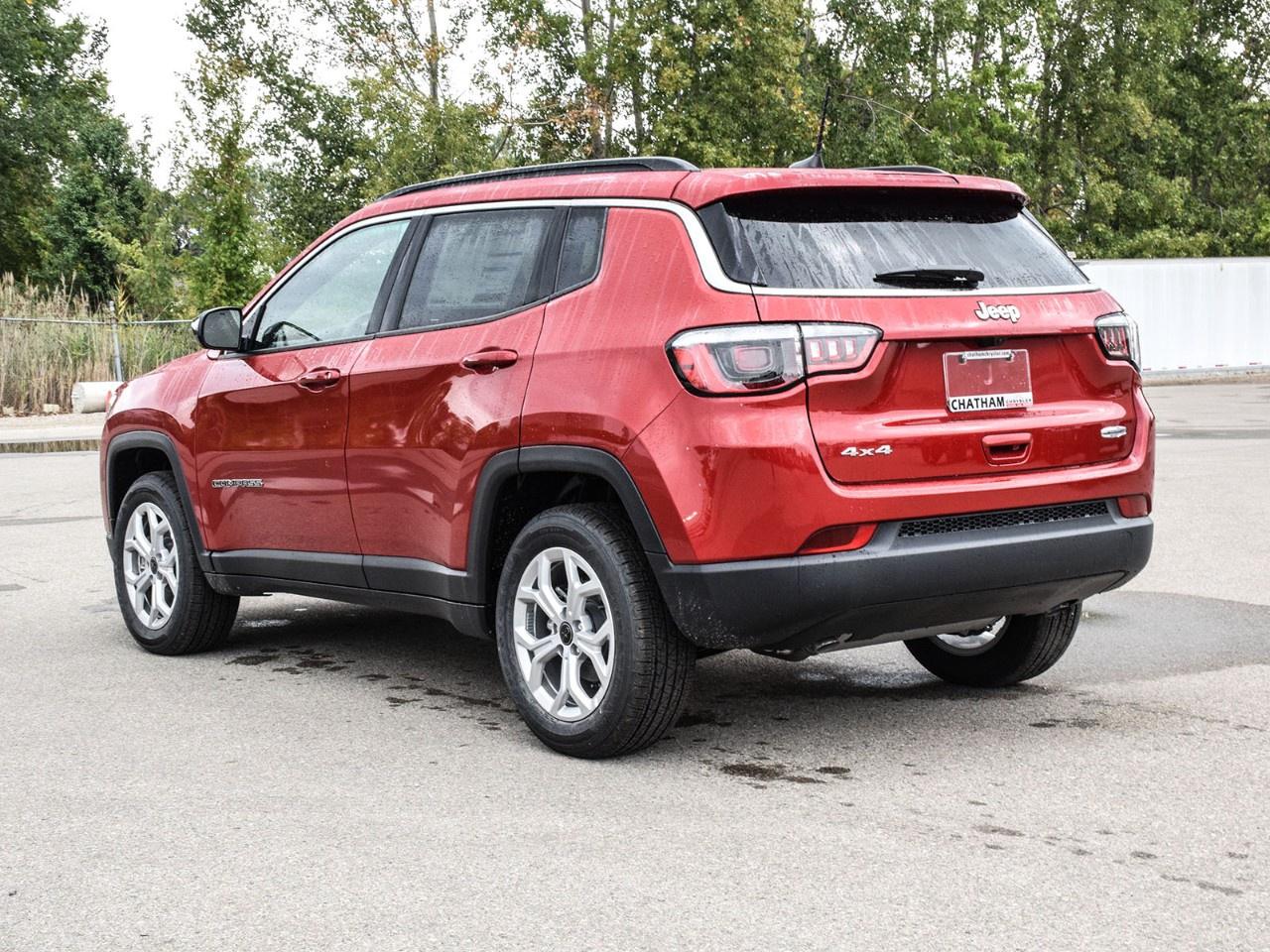 2025 Jeep Compass NORTH 4X4 Photo