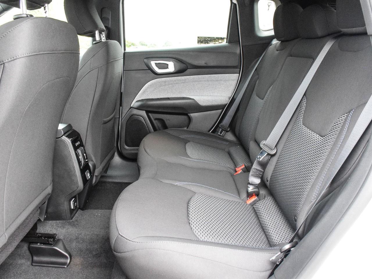 2025 Jeep Compass NORTH 4X4 Photo