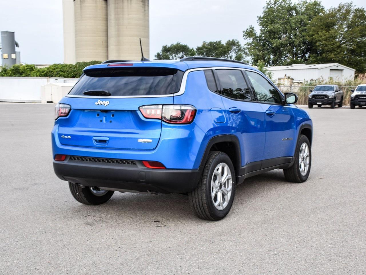 2025 Jeep Compass NORTH 4X4 Photo3